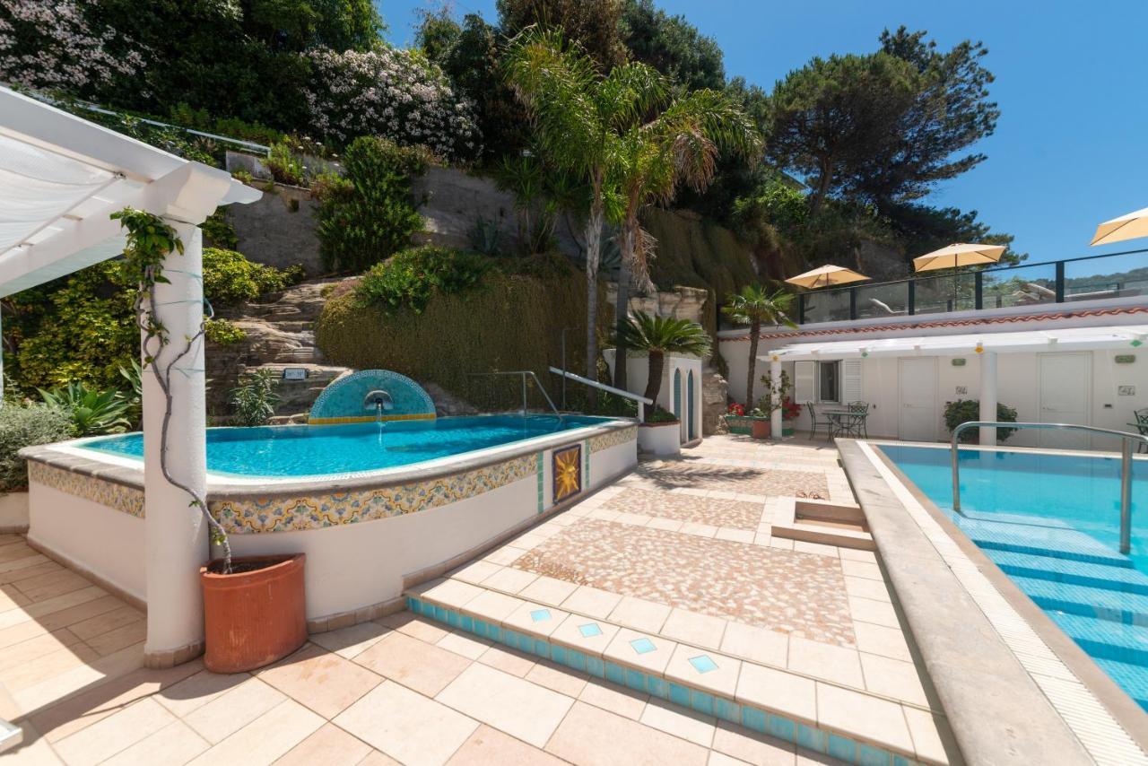 Hotel Villa Bianca Forio di Ischia エクステリア 写真