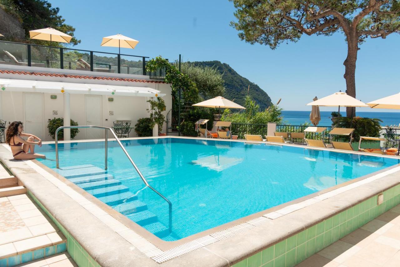 Hotel Villa Bianca Forio di Ischia エクステリア 写真