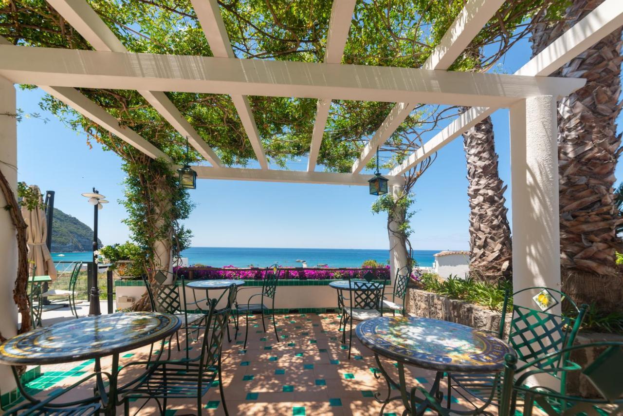 Hotel Villa Bianca Forio di Ischia エクステリア 写真