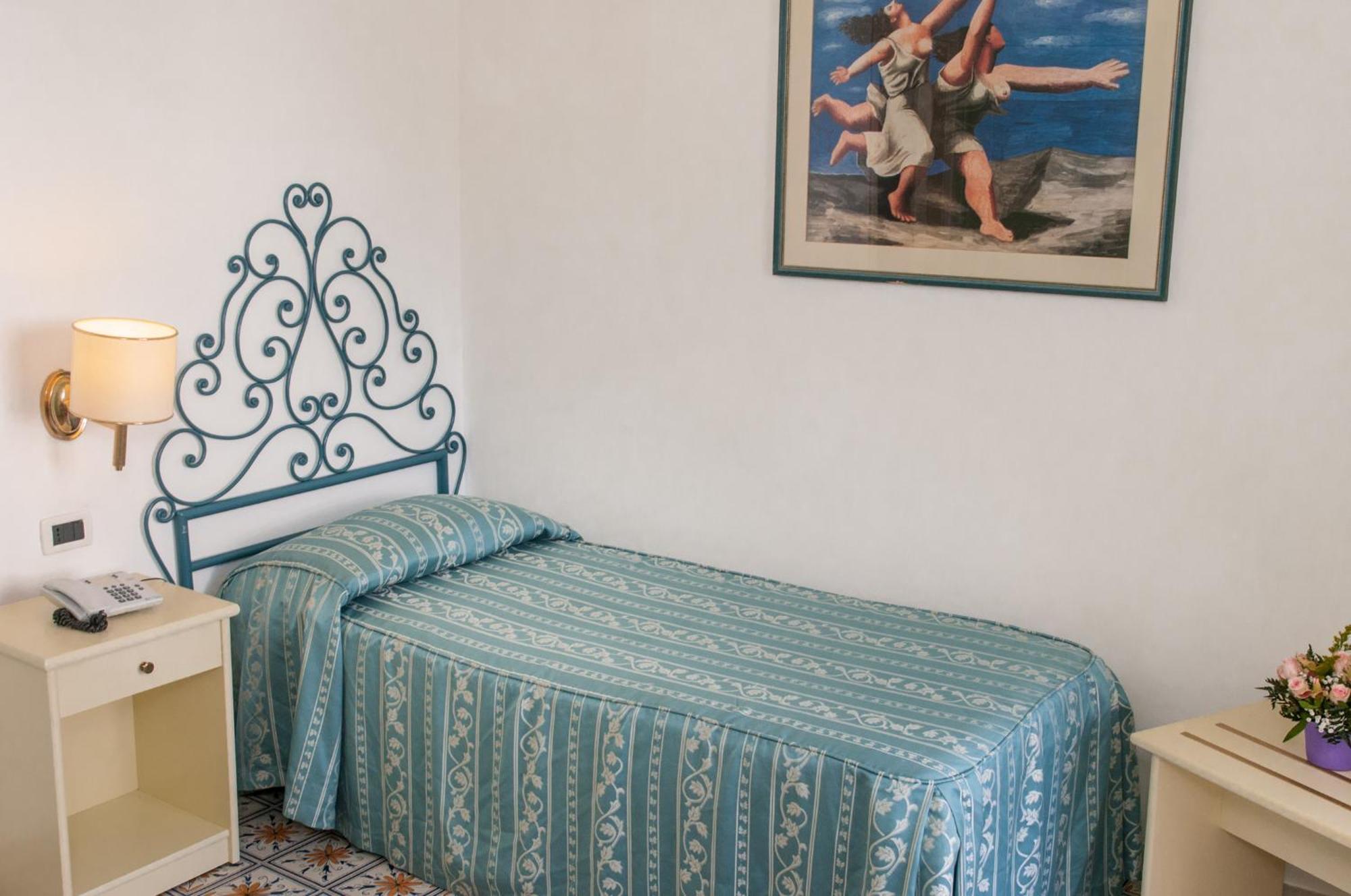 Hotel Villa Bianca Forio di Ischia エクステリア 写真