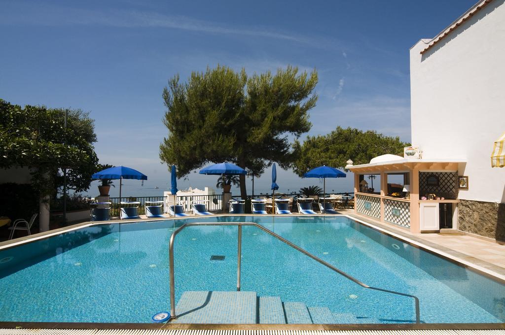 Hotel Villa Bianca Forio di Ischia エクステリア 写真