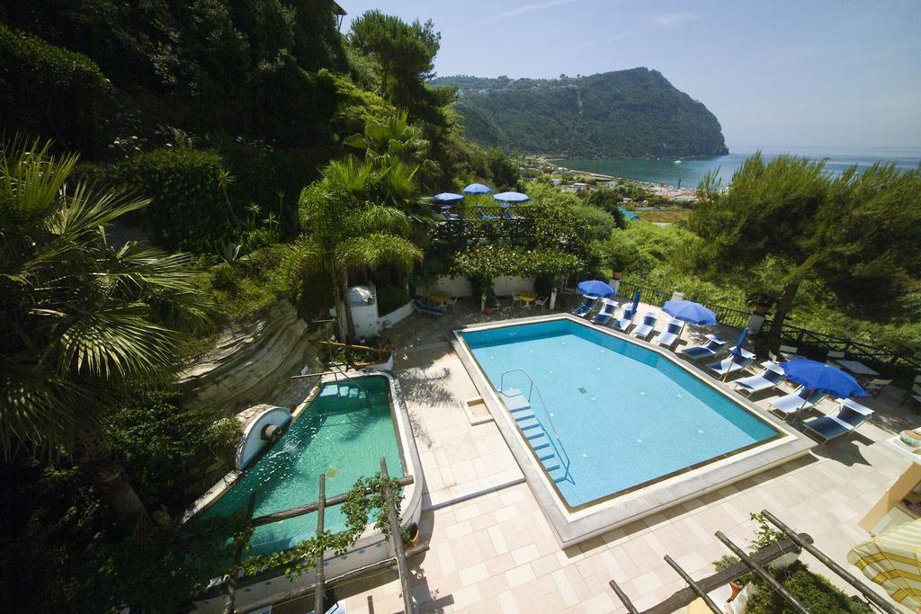 Hotel Villa Bianca Forio di Ischia エクステリア 写真
