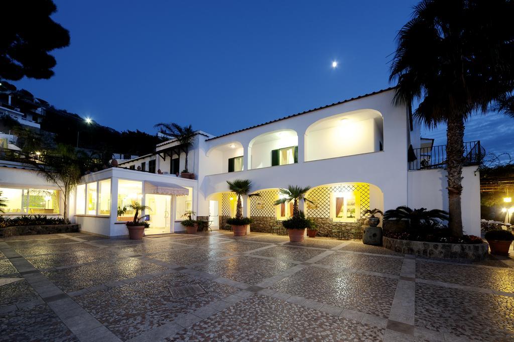 Hotel Villa Bianca Forio di Ischia エクステリア 写真