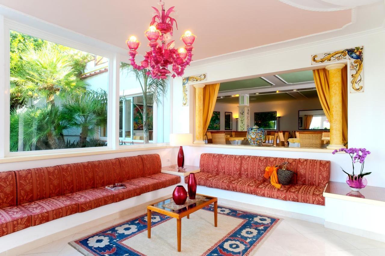 Hotel Villa Bianca Forio di Ischia エクステリア 写真